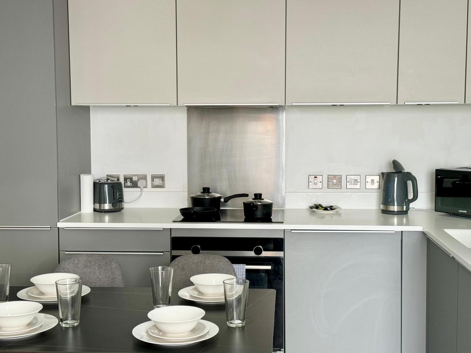 Premium Deals L Last-Minute Stay L 4 Min Walk To Birmingham Central Library L 18Th Floor 2 Bed 2 Bath City Centre Penthouse With Gym & Netflix By Jvt Short Lets Exterior foto